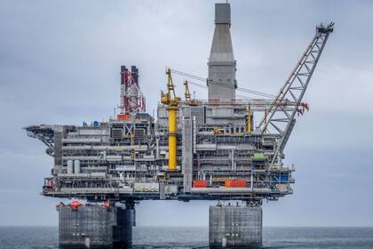 Se propone que algunas plantas petroleras o de gas en el mar se transformen para la producción de hidrógeno