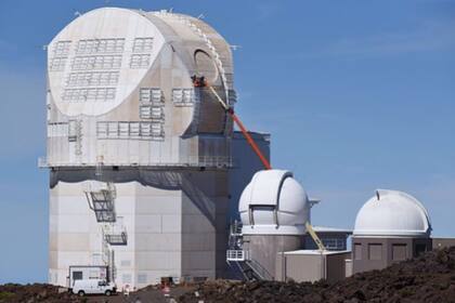 Se publicó la primera imagen del sol tomada por el nuevo telescopio solar Inouye con tecnología de avanzada. La imagen muestra indicios del comienzo de un nuevo ciclo solar que comenzará en 2025. Es la foto con mayor resolución en la historia