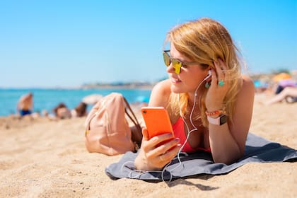 Se puede configurar la transcripción de podcasts en iPhones de forma simple