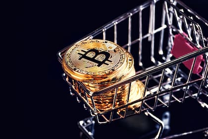 ¿Se puede usar dinero en criptomonedas para comprar en el almacén?