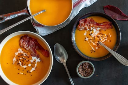 Se puede usar la calabaza para preparar platos abundantes y salados como sopas, enchiladas, curry y pastas