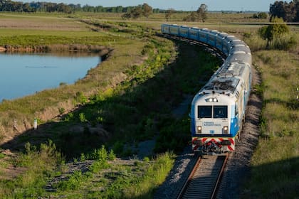 Se puede viajar a distintos puntos de la Argentina con el tren de larga distancia