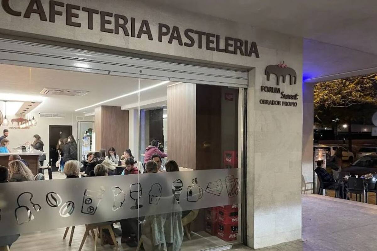 Se quejó en redes del trato que recibió en una confitería y el dueño del lugar le respondió por el mismo medio