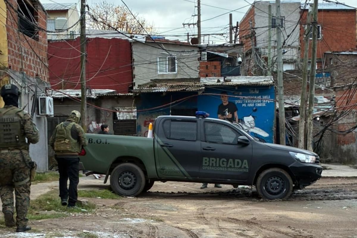 Se realizaron operativos de control en la villa La Cava, en San Isidro