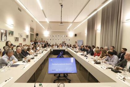 Se reanudó la paritaria nacional docente con representantes del Ministerio de Educación, de las provincias y de los gremios