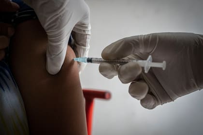 Se reavivó la incógnita sobre quiénes deben volver a vacunarse