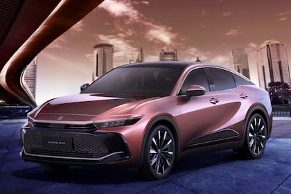 Se rebajó el precio del Toyota Crown