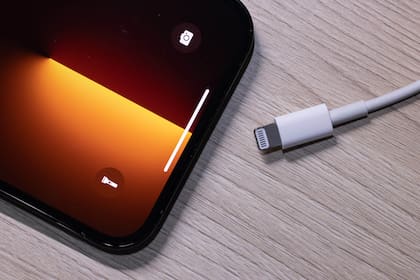 Se recomienda cargar el celular y conectarlo al wifi para realizar la actualización del software