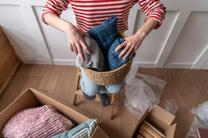 Se recomienda donar las prendas en buen estado que ya no se utilizan (Foto: Freepik)