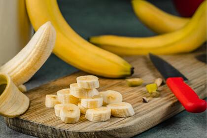 Se recomienda elegir bananas con cáscara amarilla y pequeños puntos marrones ya que, es cuando está en su estado más maduro