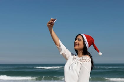 Se recomienda recortar temporalmente otros gastos para destinar más recursos a los planes durante las fiestas, por ejemplo, cancelar suscripciones o comer en casa