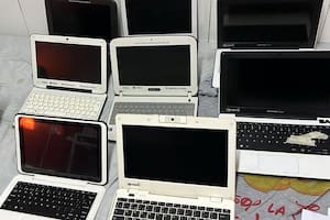 Recuperan casi 400 computadoras robadas de escuelas de la Ciudad