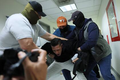 Se registraron también arrestos en los tribunales y cortes de inmigración