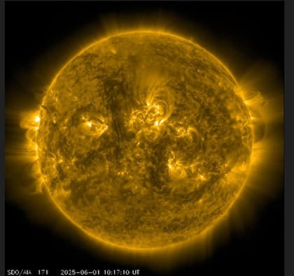 Se registró una erupción solar y una tormenta geomagnética que llegó a la Tierra el 1 de junio y tendría efectos hasta el 2 de junio