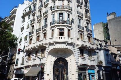 Se rematarán 10 propiedades en pesos dentro de la Ciudad de Buenos Aires, una de ellas ubicada en Moreno y Solís es un edificio histórico