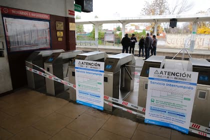 Se rompió un andén provisorio en la estación de tren Boulogne del Belgrano Norte, el servicio se encuentra interrumpido por reparaciones
