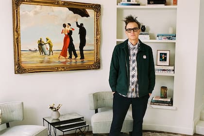 Se subastará "Crude Oil (Vettriano)" de Banksy, perteneciente al músico Mark Hoppus