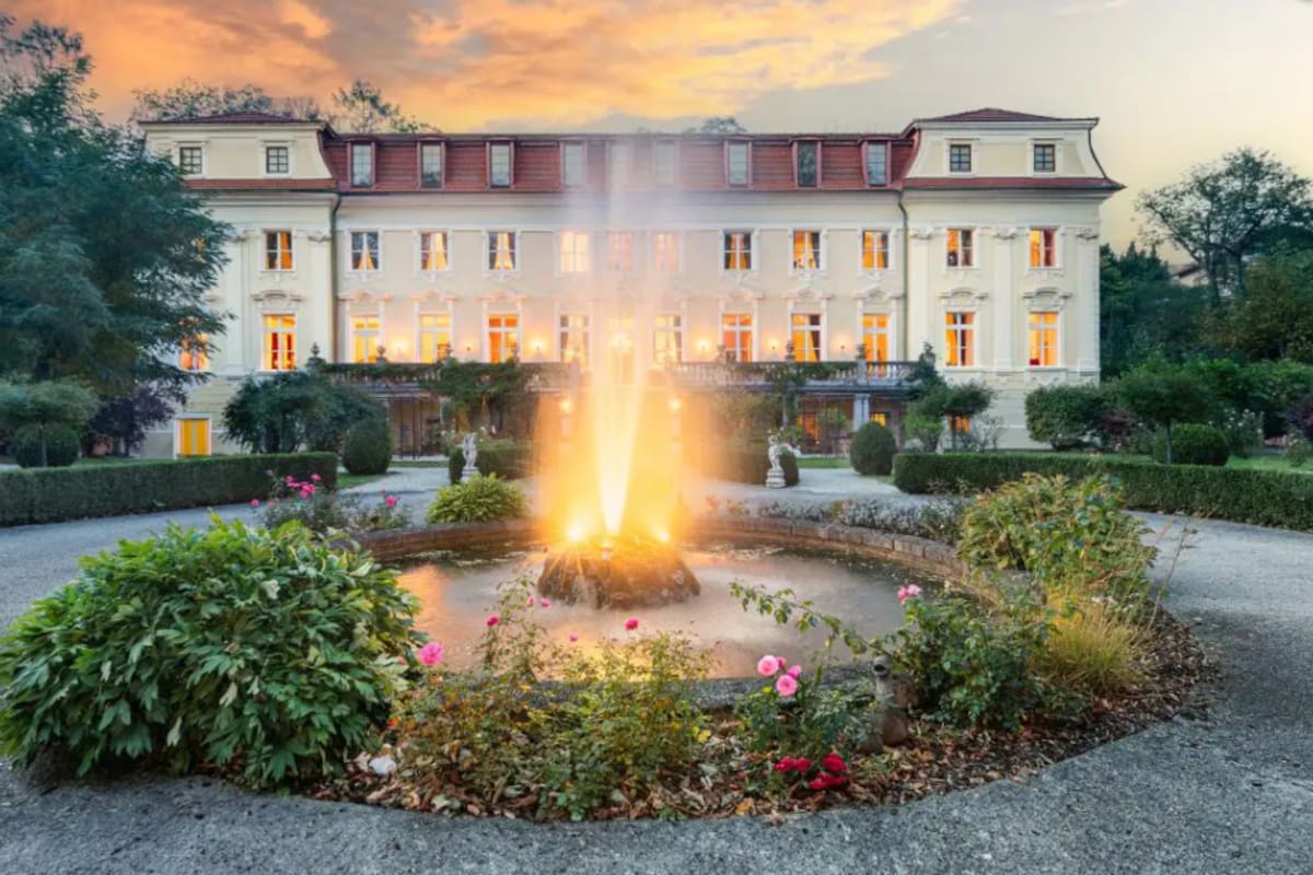 Se subastará el castillo de Mozart que los nazis quisieron destruir y que tiene un calabozo incluido