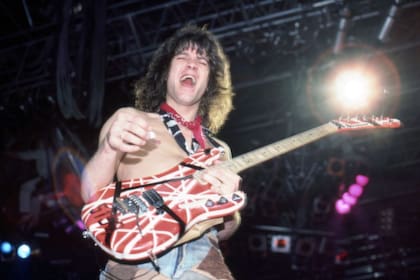 Se subastó la guitarra Frankenstrat que Eddie Van Halen usó como guitarra de respaldo durante giras de finales de los 80