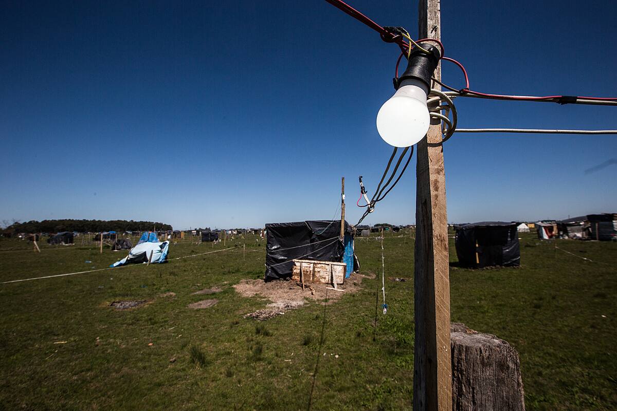 Se suman casillas al predio de Guernica, pero Larroque no pedirá que se prorrogue el desalojo