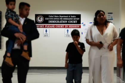 Se suspende la financiación a ONGs de servicios legales que ayudaban a inmigrantes indocumentados en sus trámites migratorios