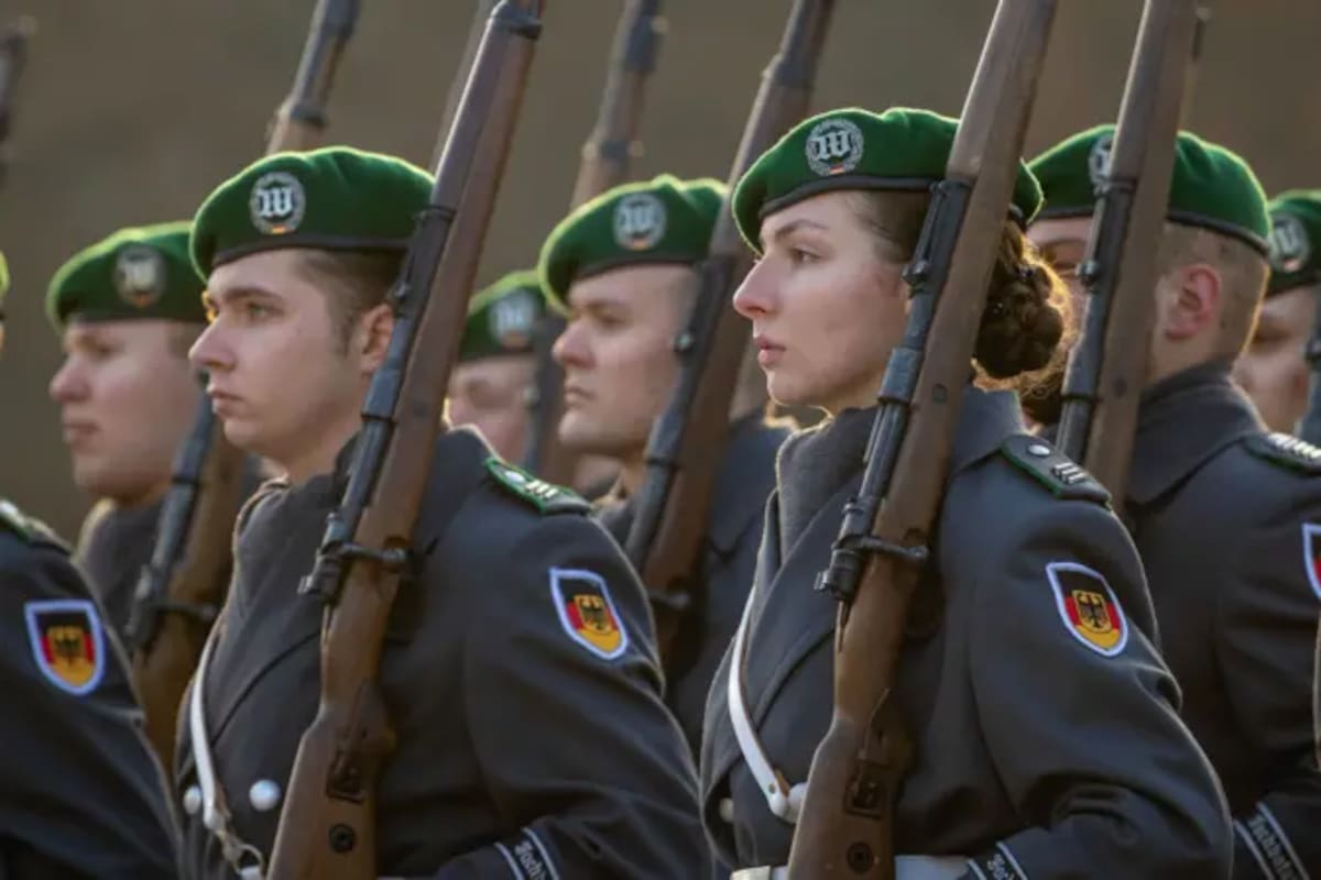 "Se trata de cuánto tiempo nos va a dar Putin para prepararnos": la histórica decisión de Alemania de dejar atrás su problemático pasado y armarse contra una guerra