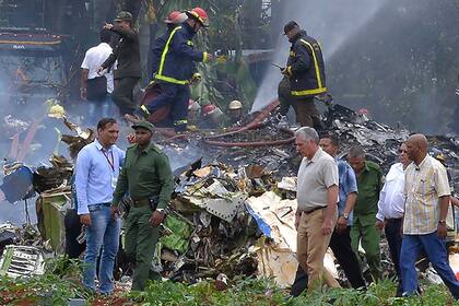 Se trata de Dora Cifuentes y Oscar Almaras; eran solo cinco los pasajeros extranjeros que volaban hacia Holguín