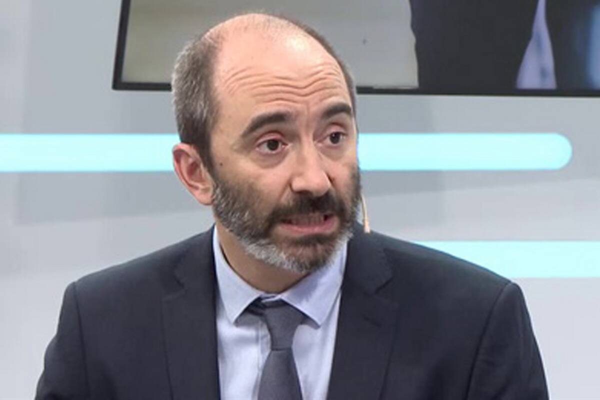 Se trata de Esteban Greco, titular de Defensa de la Competencia; lo acusan de haber asesorado a ambas empresas entre 2009 y 2014