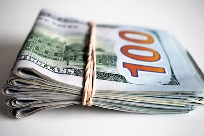 Se trata de las operaciones de dólar contado con liquidación (CCL) y dólar MEP, dos opciones legales para operar en el mercado de divisas