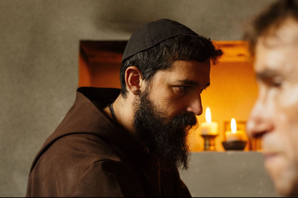 Se trata de Shia LaBeouf, quien estuvo inmiscuido en varias polémicas durante los últimos años