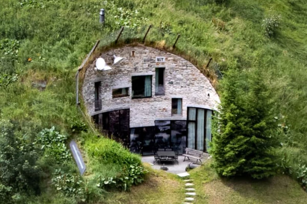 Se trata de una de las casas subterráneas más impactantes del mundo (Foto: Villa Vals)