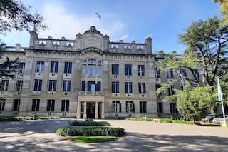 El kirchnerismo convocó a un acto por “Cristina libre” en el Colegio Nacional de La Plata y el Gobierno dice que es ilegal