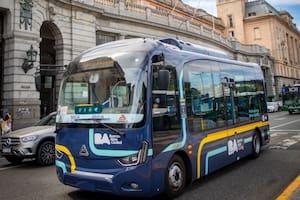 El bus eléctrico de Buenos Aires extendió su recorrido y ahora llega hasta la Terminal de Cruceros Quinquela Martín