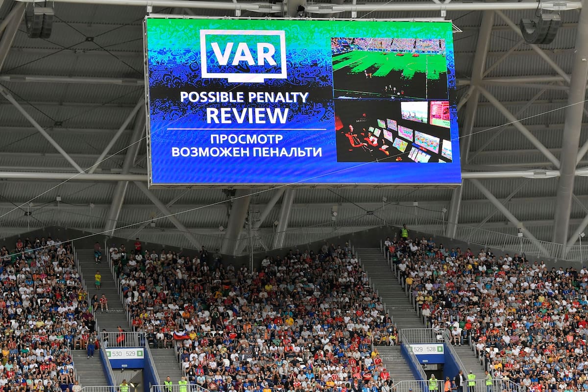 Se usó el VAR para cobrar un penal a favor de Australia