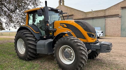Se vende un tractor Valtra