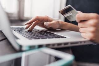 Crecieron las compras virtuales, pero cayeron en las tiendas físicas