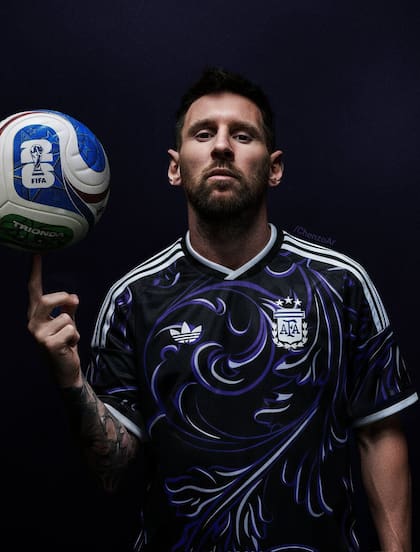 Se viralizó una foto creada con la asistencia de la IA de Messi con la supuesta camiseta (Foto: X @Messias30_)