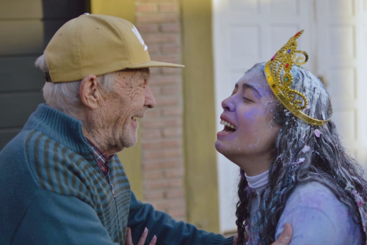 Se volvió viral tras dedicarle un mensaje a su abuelo