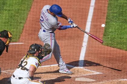 Seager impulsa carrera decisiva, Rocker hila 2da victoria y Rangers vencen 3-2 a Piratas