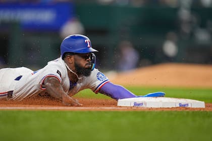 Seager logra 3 hits y 2 impulsadas en victoria de Rangers 3-1 sobre Angelinos