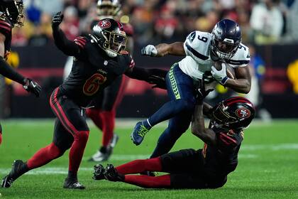 Seahawks superan prueba final ante 49ers y entran a playoffs como primer sembrado de la NFC