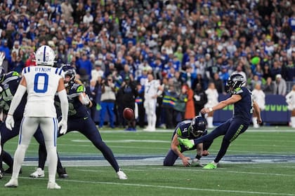 Seahawks vencen 18-16 a Colts con gol de campo de 56 yardas de Jason Myers