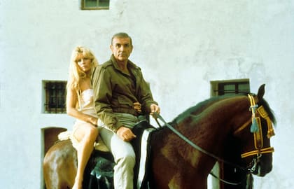 Sean Connery en una de las escenas de la película "Nunca digas jamás" de 1983