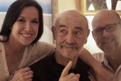 Sean Connery, quien recientemente cumplió 89 años, emitió un comunicado asegurando que junto a su mujer lograron protegerse del huracán