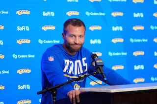 El entrenador de los Rams, Sean McVay, ve mejor viajar tarde a Australia para el debut de temporada