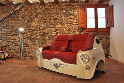 Seat reconvirtió un chasis para hacer un sillón