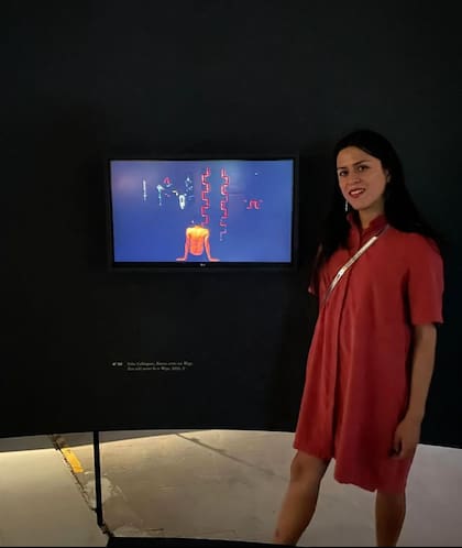 Seba Calfuqueo, que ha participó de la residencia Faara en 2023, ahora participa de la bienal