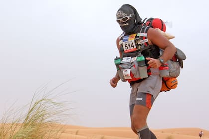 Sebastián Armenault corre carreras extremas, es ultramaratonista en lugares extremos y exóticos