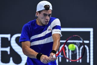 Sebastián Báez cayó ante Korda en el Masters Next Gen, pero aún sigue en carrera