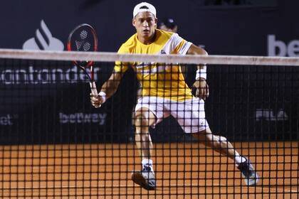 Sebastián Báez superó la clasificación en Río pero cayó en la primera ronda del main draw ante el local Thiago Monteiro.